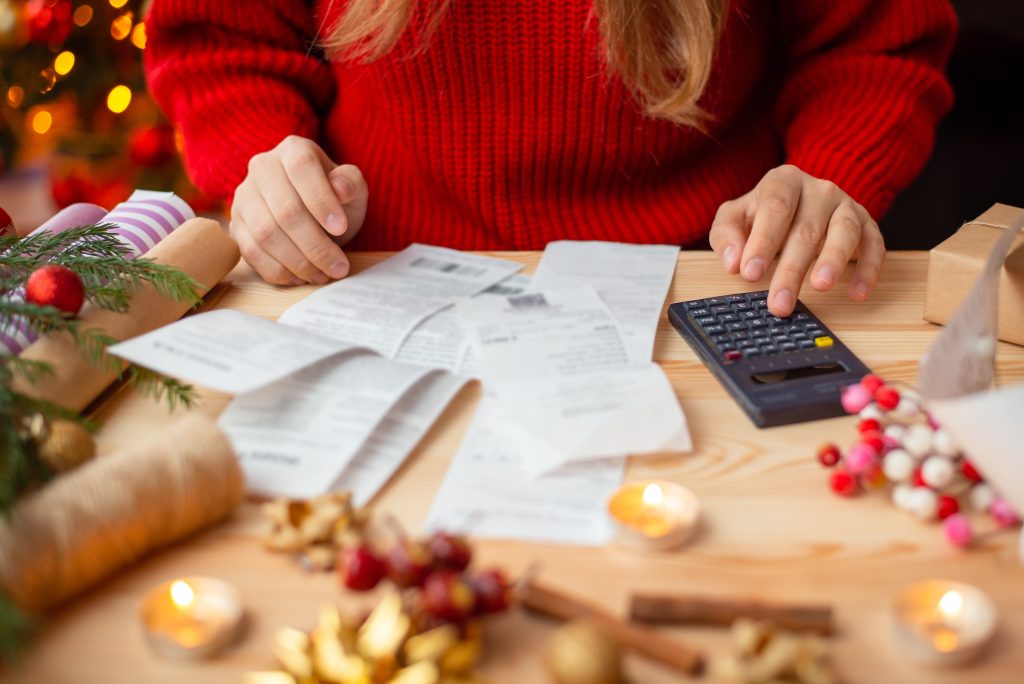 5 Financial Red Flags You Should Avoid This Holiday Season Tushaus Wealth Management
